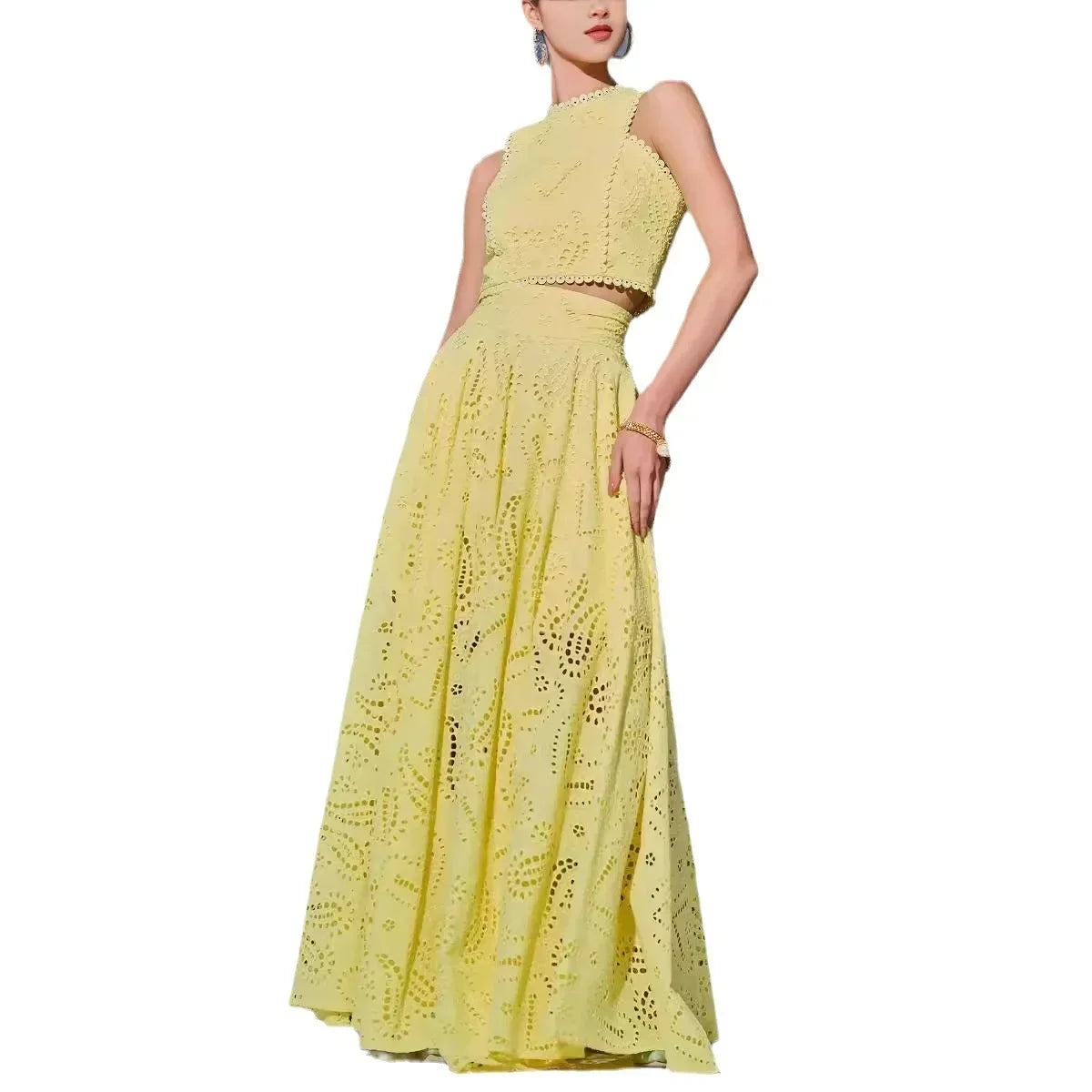 Radosia – Dwuczęściowy letni zestaw z haftem